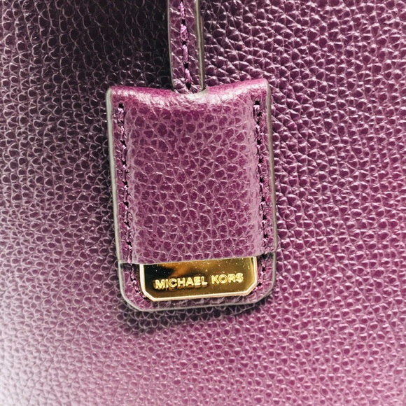 Michael Kors Tote Bag - Picture 3 of 7
